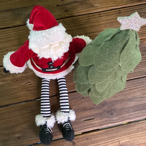 Pottery Barn Kids Felt Santa Claus Shelf Sitter with Felt Christmas Tree Set - Picture 11 of 16